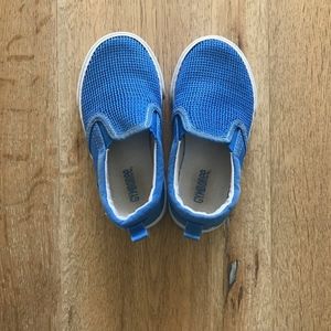 🦊 Gymboree Perforated Slip On Sneakers